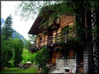 ヴァロルシーヌ ザ ゲスト ハウス Bed & Breakfast エクステリア 写真